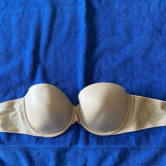 Victoria secret strapless bra. Lightweight padding tan 36D - Picture 1 of 3